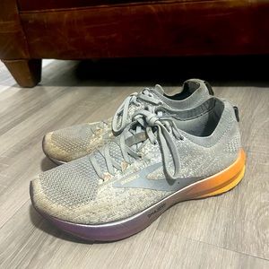 Brooks Levitate 3 women’s running shoe - size 9